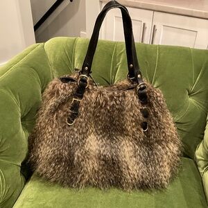 Glenda Gies NEW! Lilly Raccoon Faux Fur. Shoulder bag. Exquisite. Retired